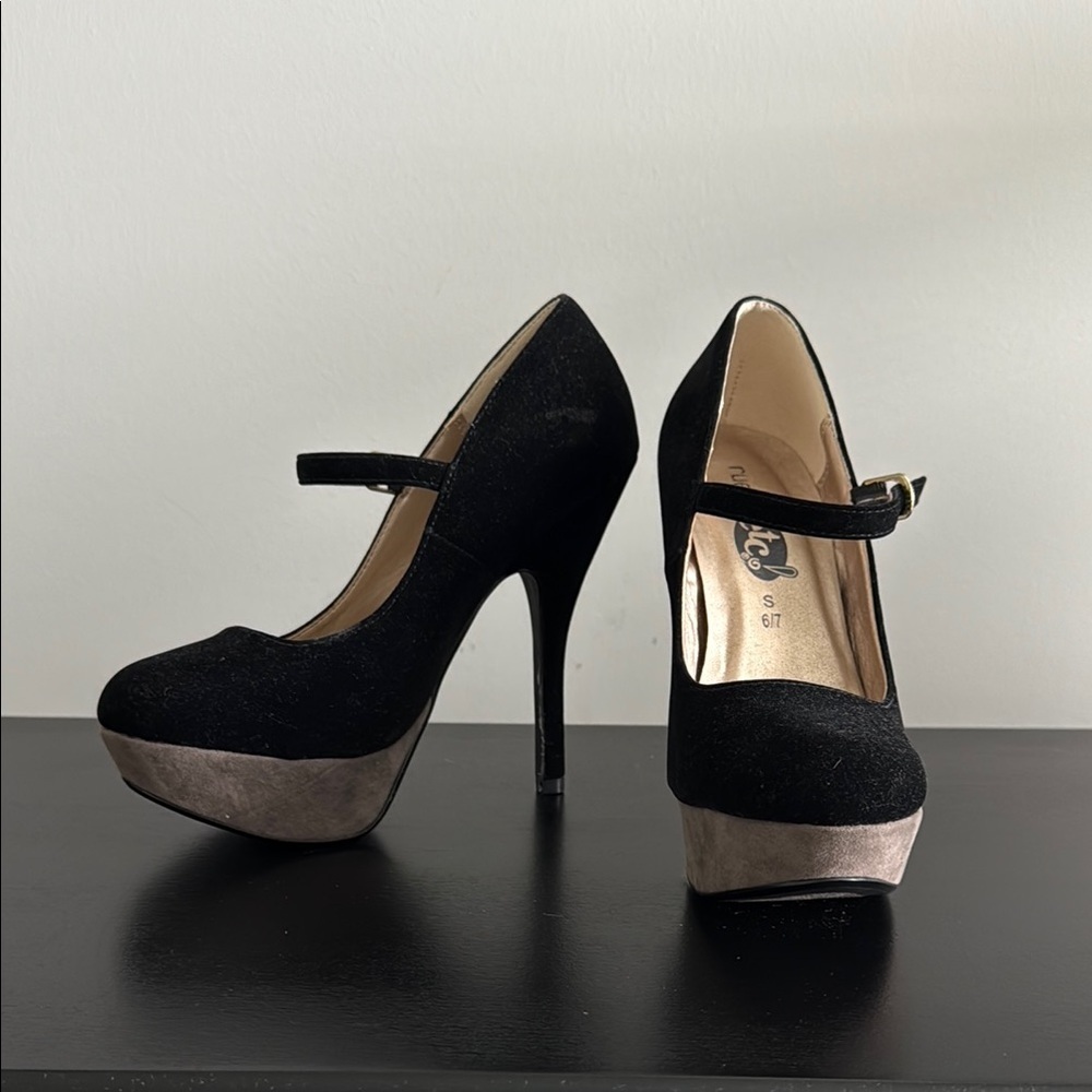 Rue21 Black and Gray/Tan Platform Heels Sz‎ SM